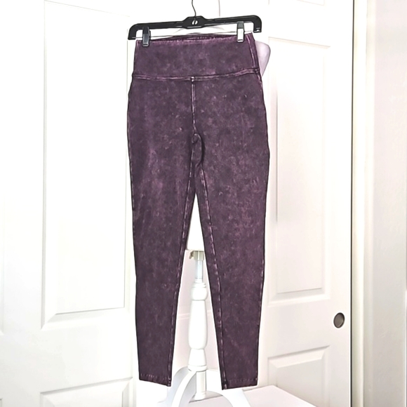Zenana Outfitters Pants - Zenana NWOT Mineral Washed Legging